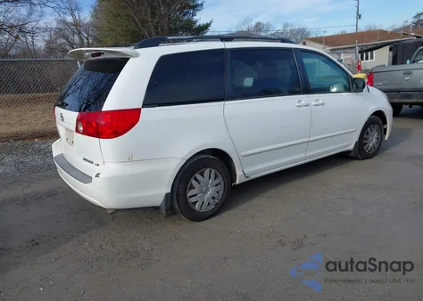 2007 Toyota Sienna Le z USA, uszkodzony, nr VIN 5TDZK23C17S021742